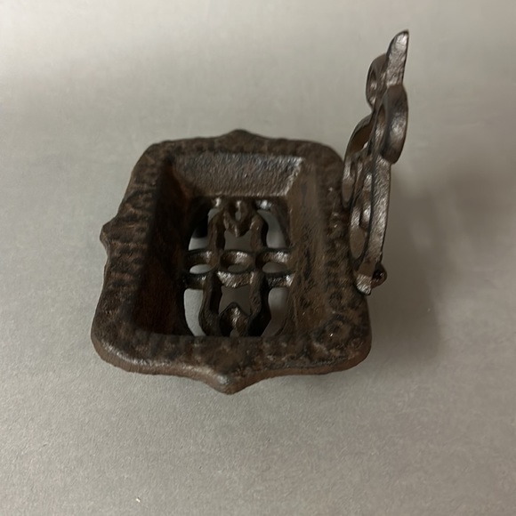 Cast Iron Footed Soap or Note Card Tray NWOT - Picture 3 of 7